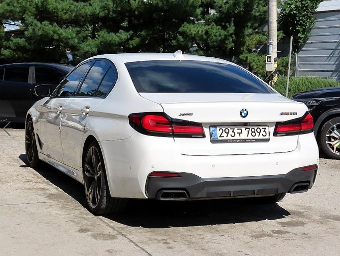 BMW 5-SERIES G30 2020