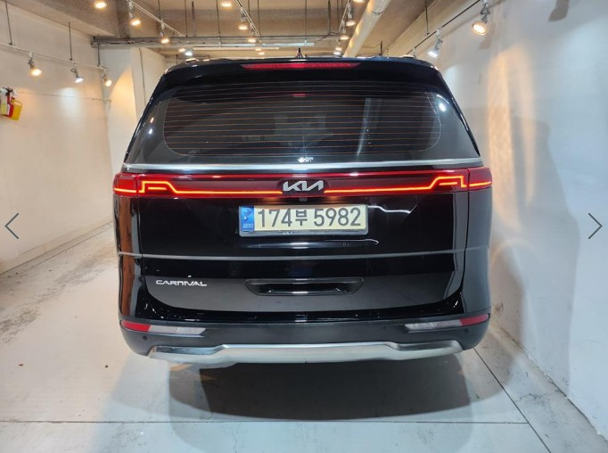 KIA CARNIVAL 2021