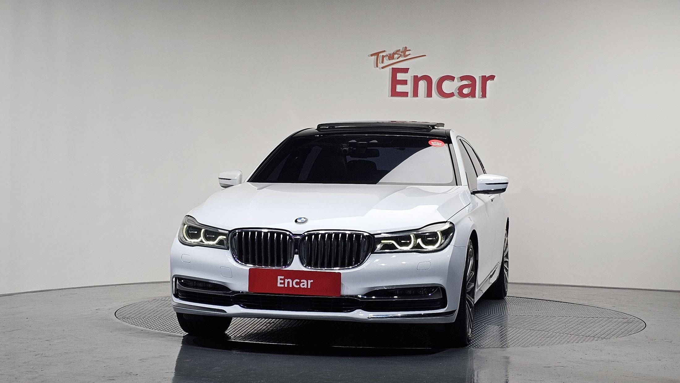 BMW 7-SERIES G11 2016