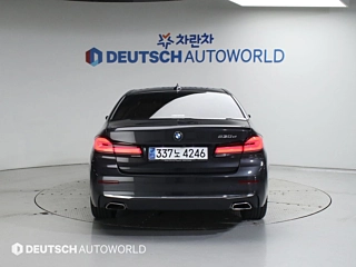 BMW 5-SERIES G30 2020