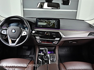 BMW 5-SERIES G30 2020