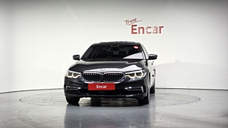 BMW 5-SERIES G30 2019