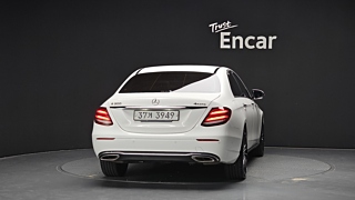 MERCEDES BENZ E-CLASS W213 2019