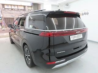 KIA CARNIVAL 2023