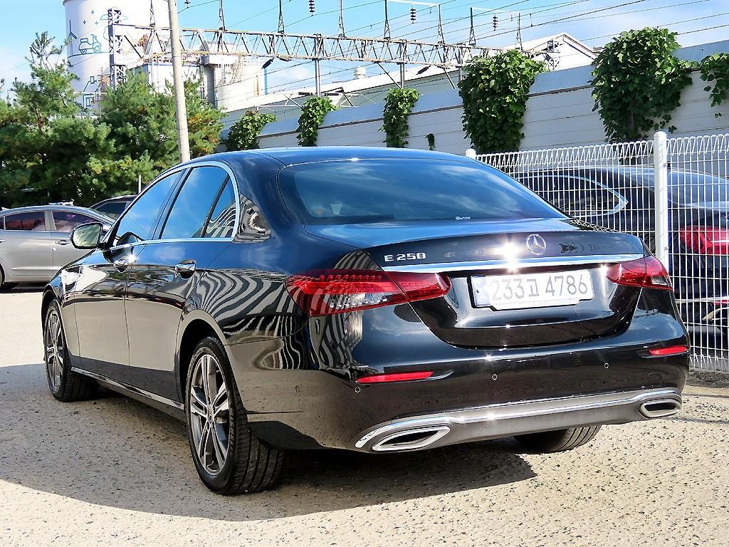 MERCEDES BENZ E-CLASS W213 2023