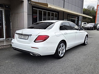 MERCEDES BENZ E-CLASS W213 2016