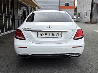 MERCEDES BENZ E-CLASS W213 2016