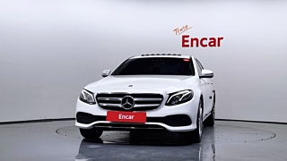 MERCEDES BENZ E-CLASS W213 2017