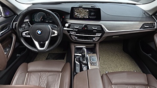 BMW 5-SERIES G30 2019