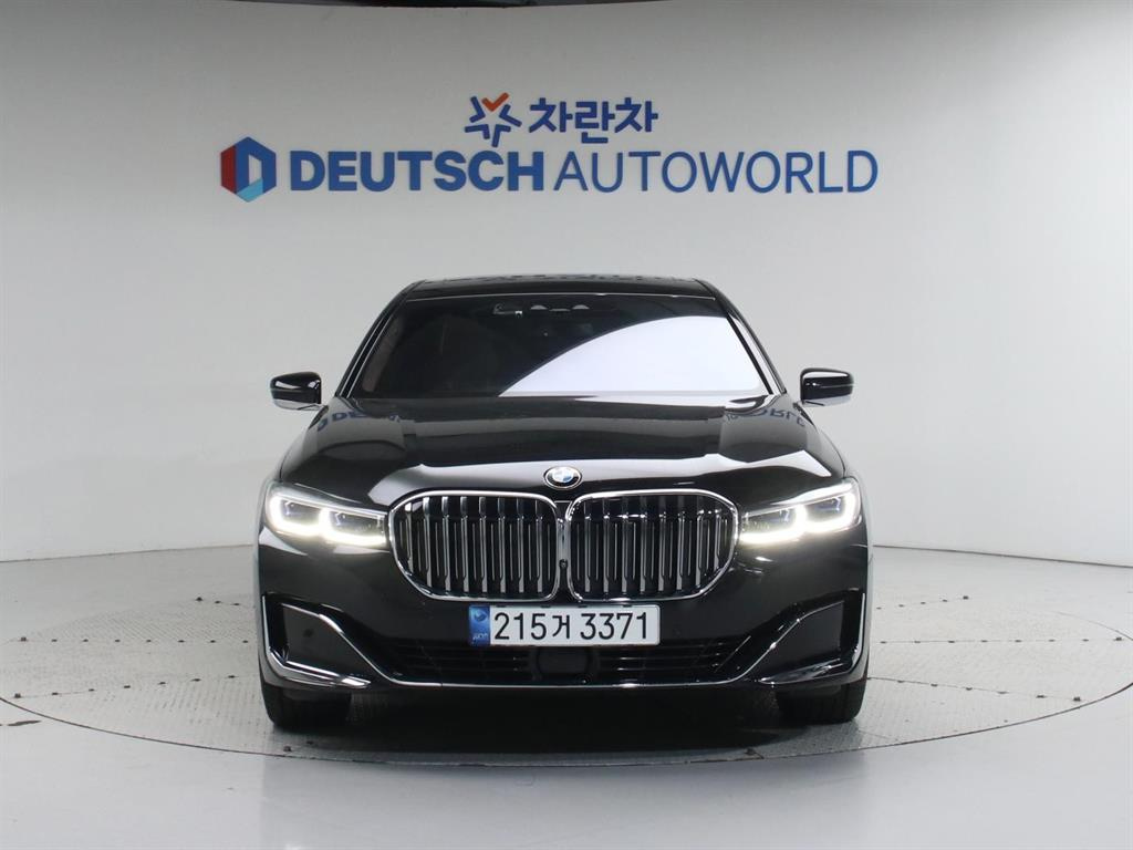 BMW 7-SERIES G11 2016