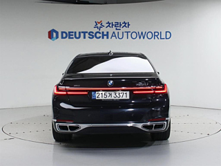 BMW 7-SERIES G11 2016