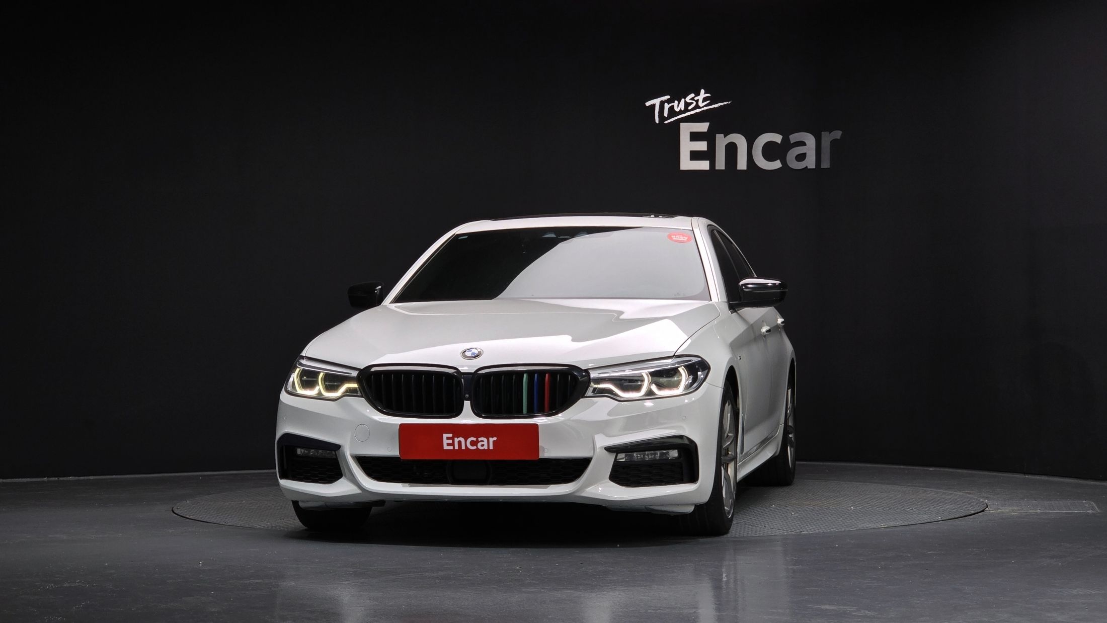 BMW 5-SERIES G30 2018