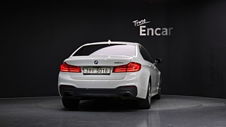 BMW 5-SERIES G30 2018