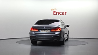 BMW 5-SERIES G30 2017