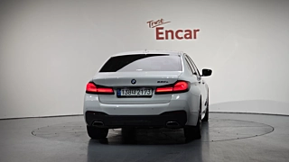 BMW 5-SERIES G30 2021