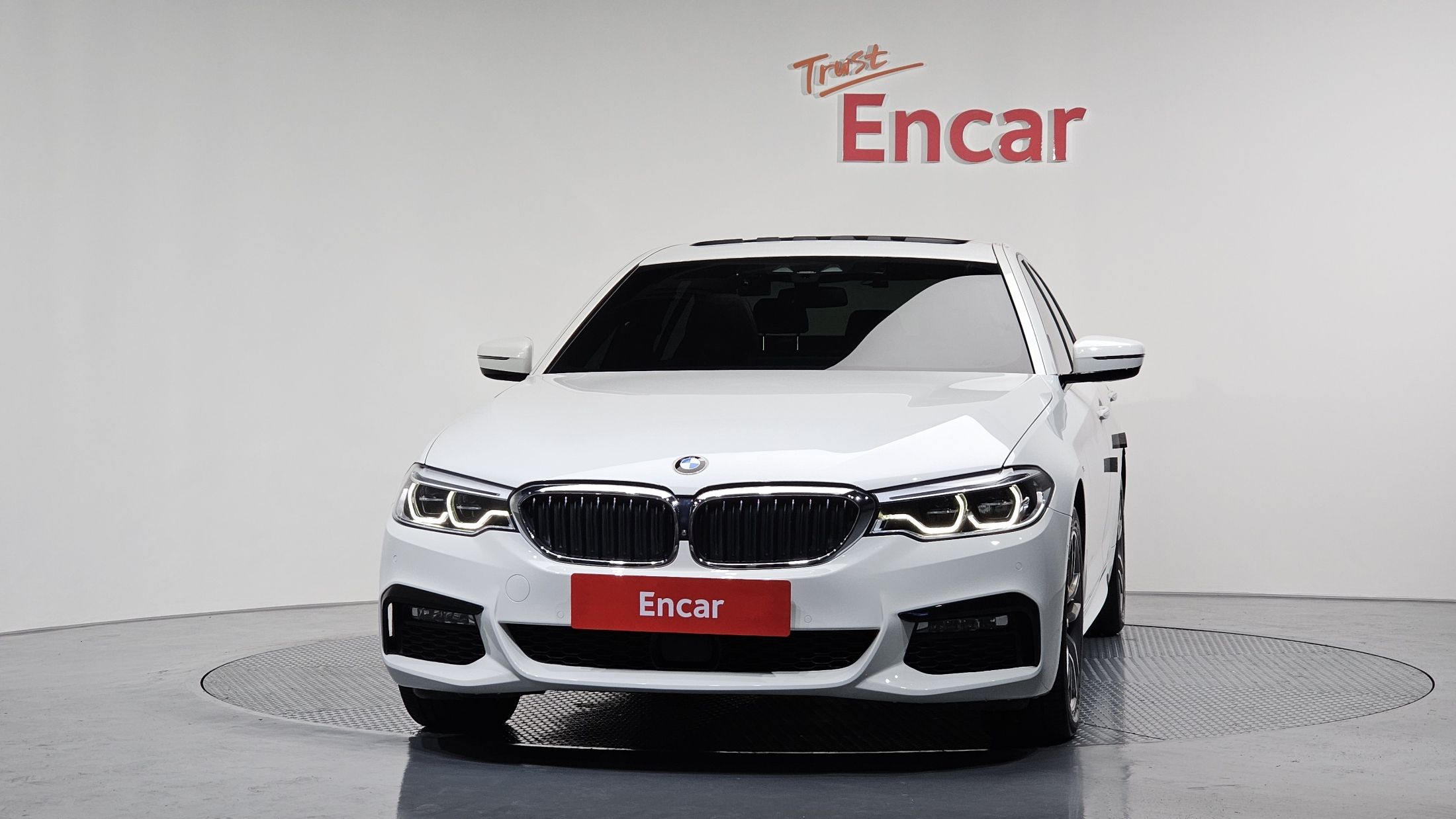 BMW 5-SERIES G30 2017