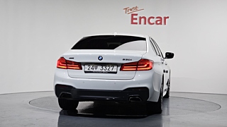 BMW 5-SERIES G30 2017