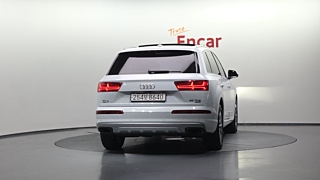 AUDI Q7 4M 2019