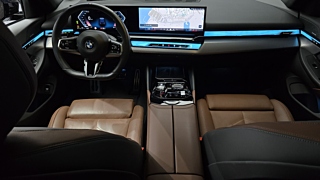 BMW 5-SERIES G60 2023