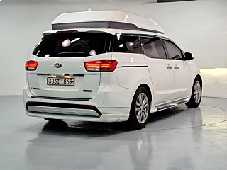 KIA CARNIVAL 2017