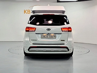 KIA CARNIVAL 2017