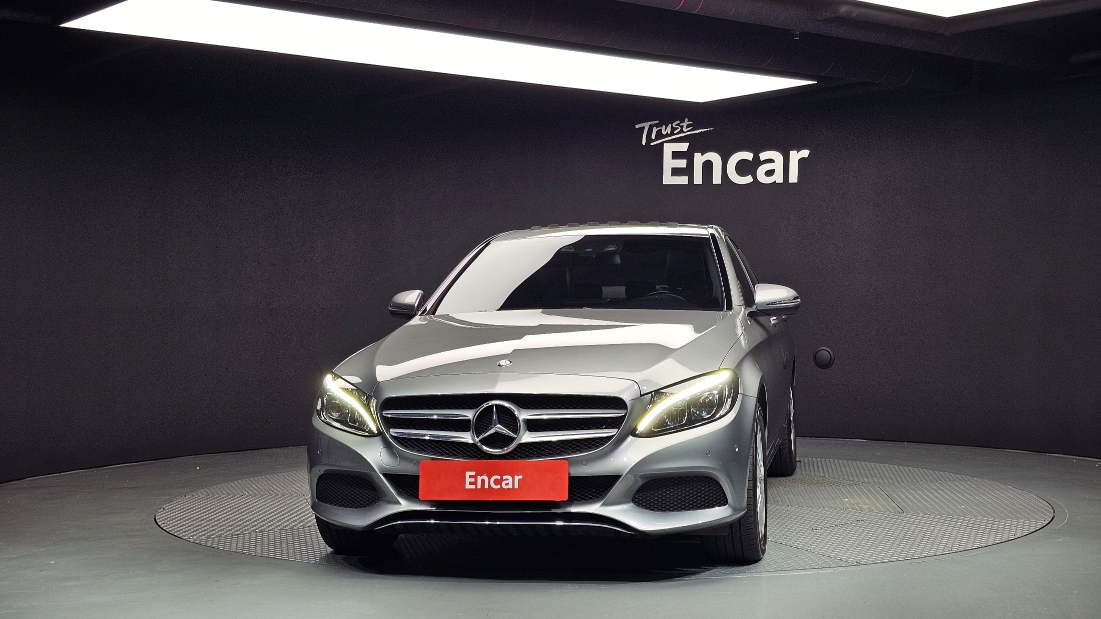 MERCEDES BENZ C-CLASS W205 2016