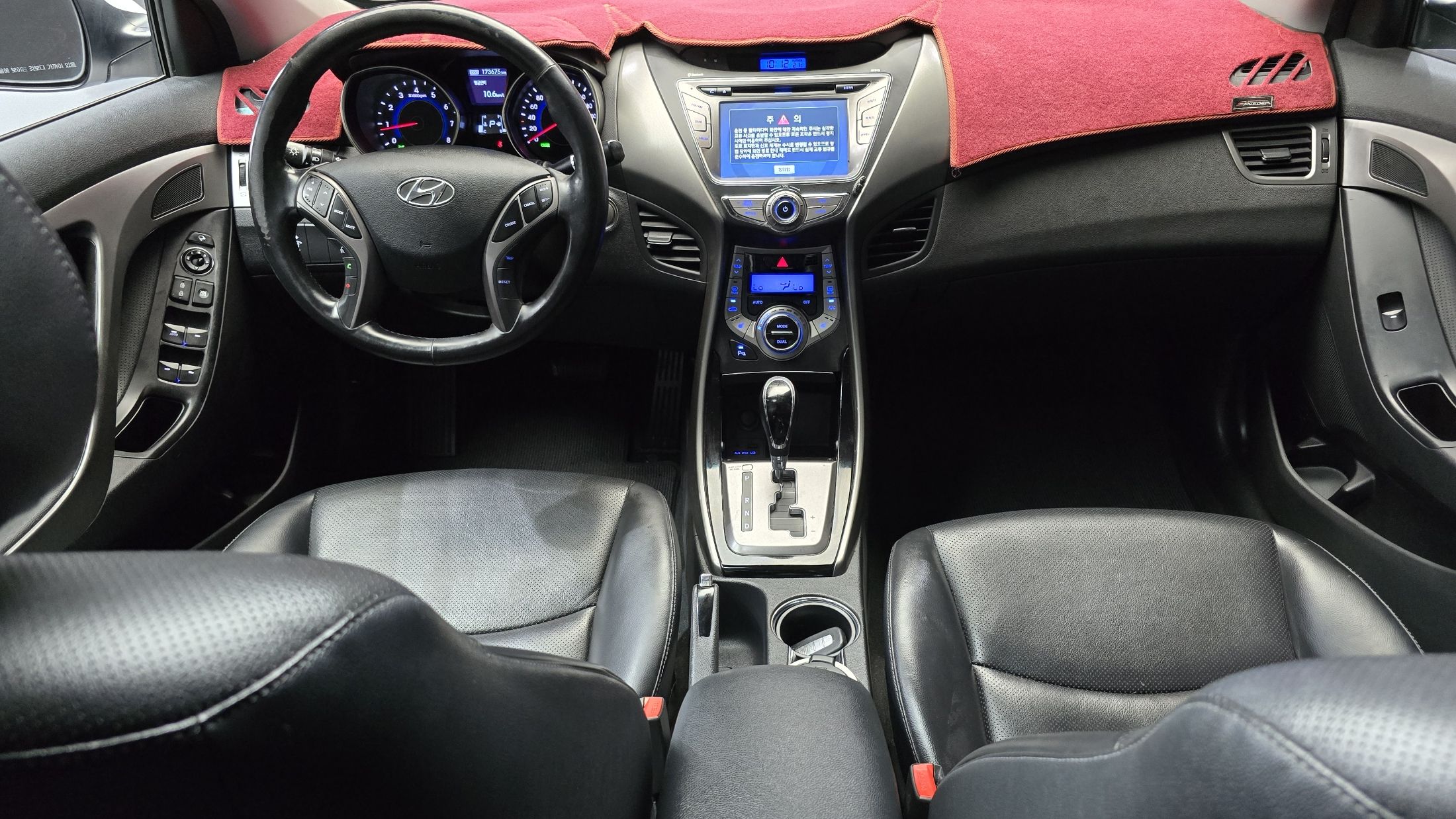 HYUNDAI AVANTE MD 2012