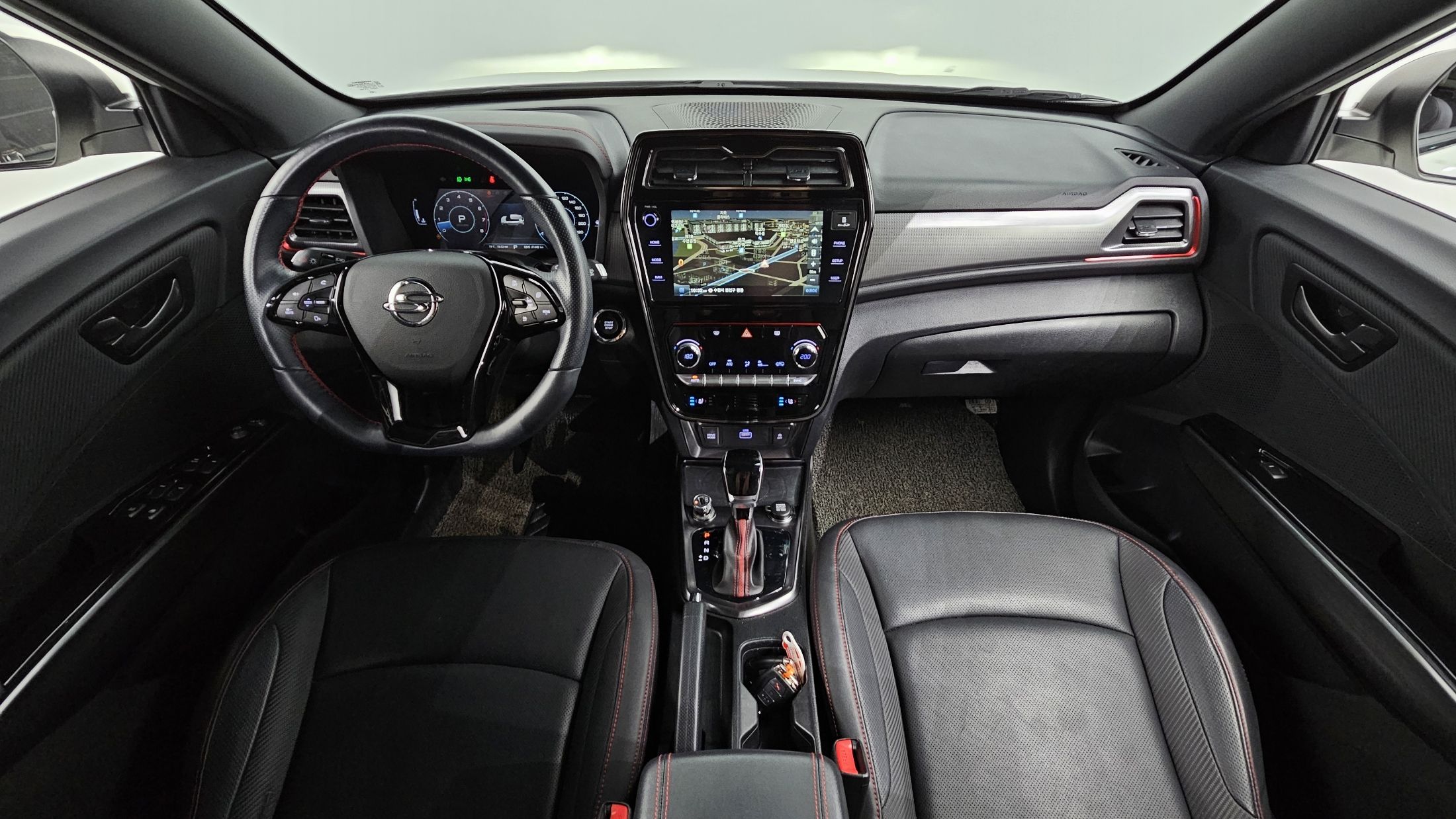 SSANGYONG TIVOLI VERY NEW 2021