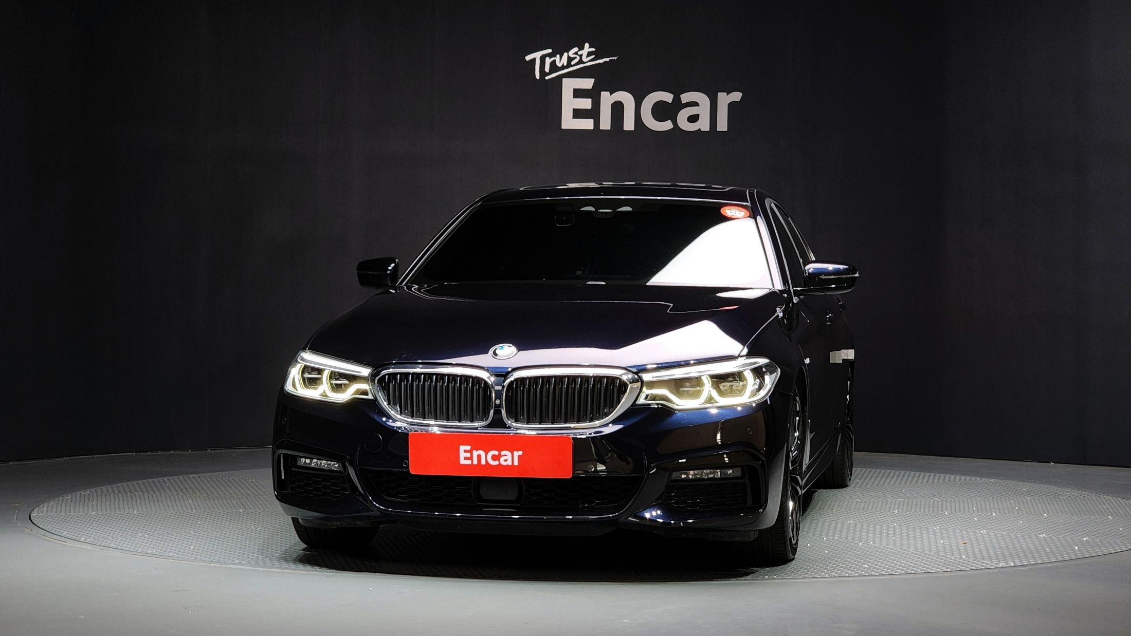 BMW 5-SERIES G30 2019