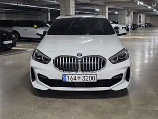 BMW 1-SERIES F40 2022