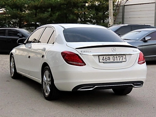 MERCEDES BENZ C-CLASS W205 2016
