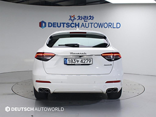 MASERATI LEVANTE 2021