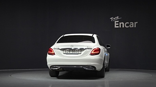 MERCEDES BENZ C-CLASS W205 2019