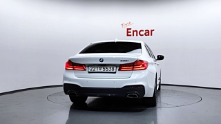 BMW 5-SERIES G30 2019