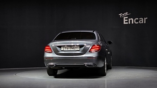 MERCEDES BENZ E-CLASS W213 2017