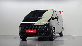 HYUNDAI STARIA 2025