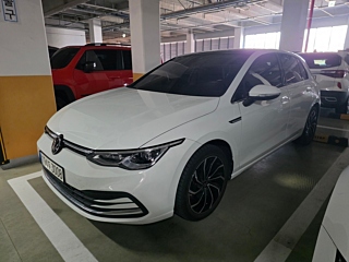 VOLKSWAGEN GOLF 2022