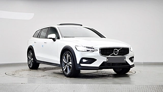 VOLVO V60 CROSS COUNTRY 2021