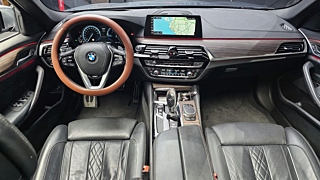 BMW 5-SERIES G30 2018