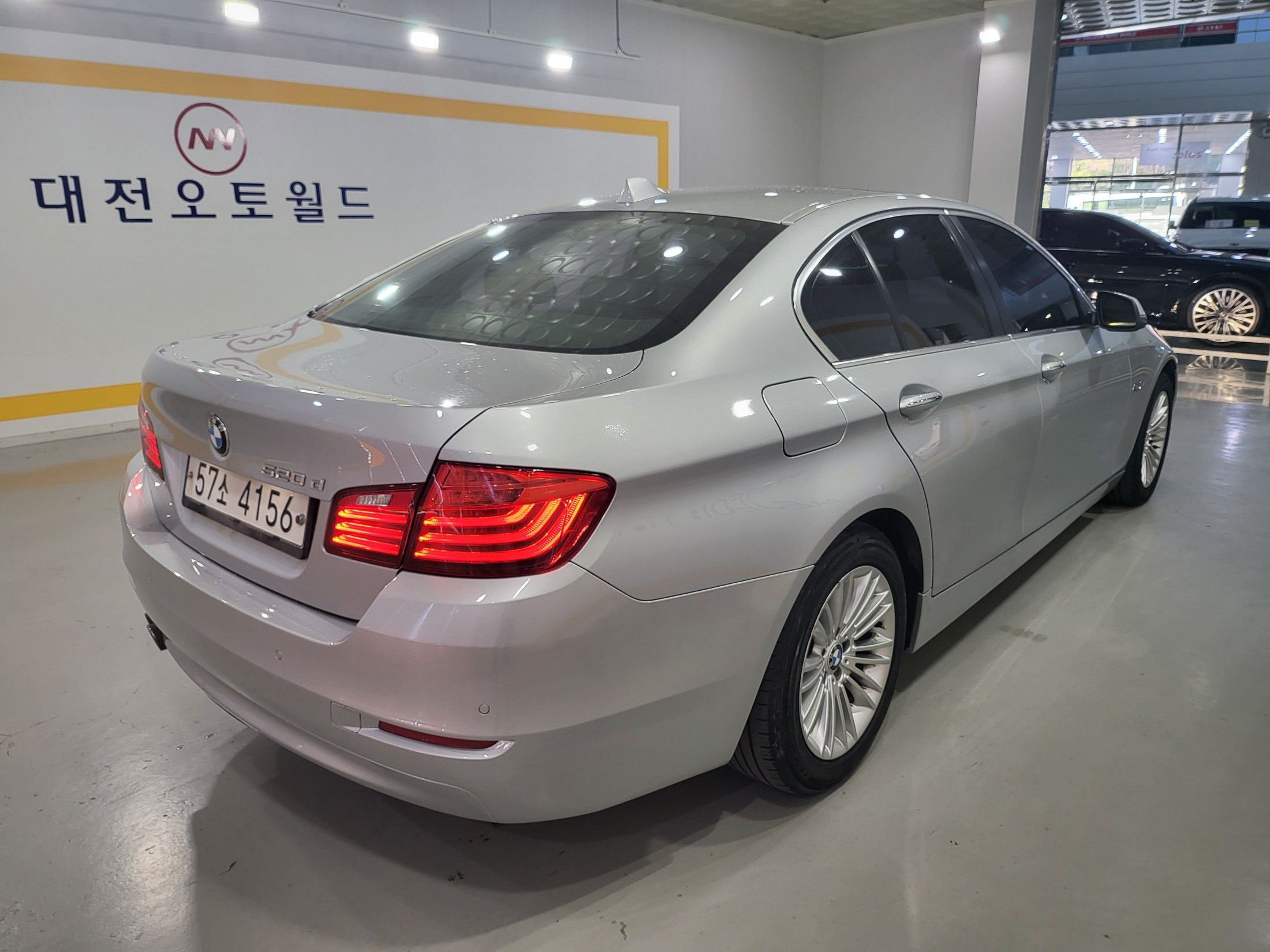 BMW 5-SERIES F10 2014