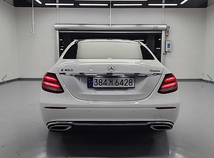 MERCEDES BENZ E-CLASS W213 2020