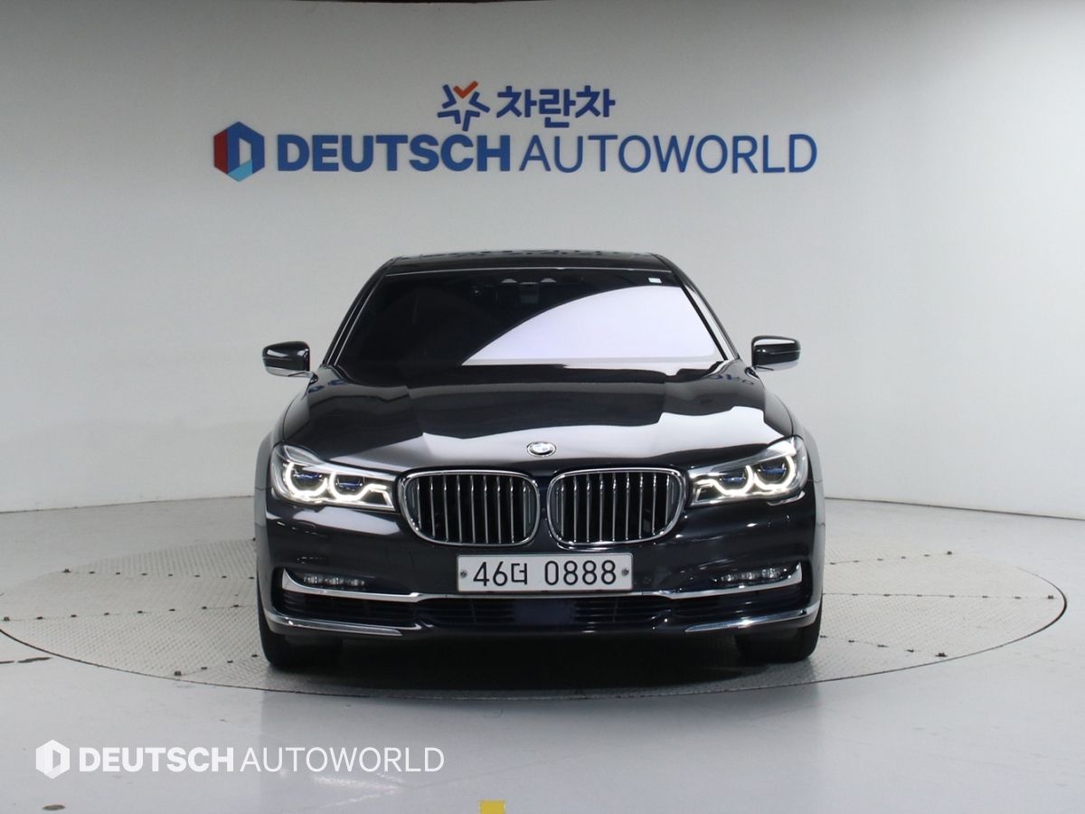 BMW 7-SERIES G11 2016