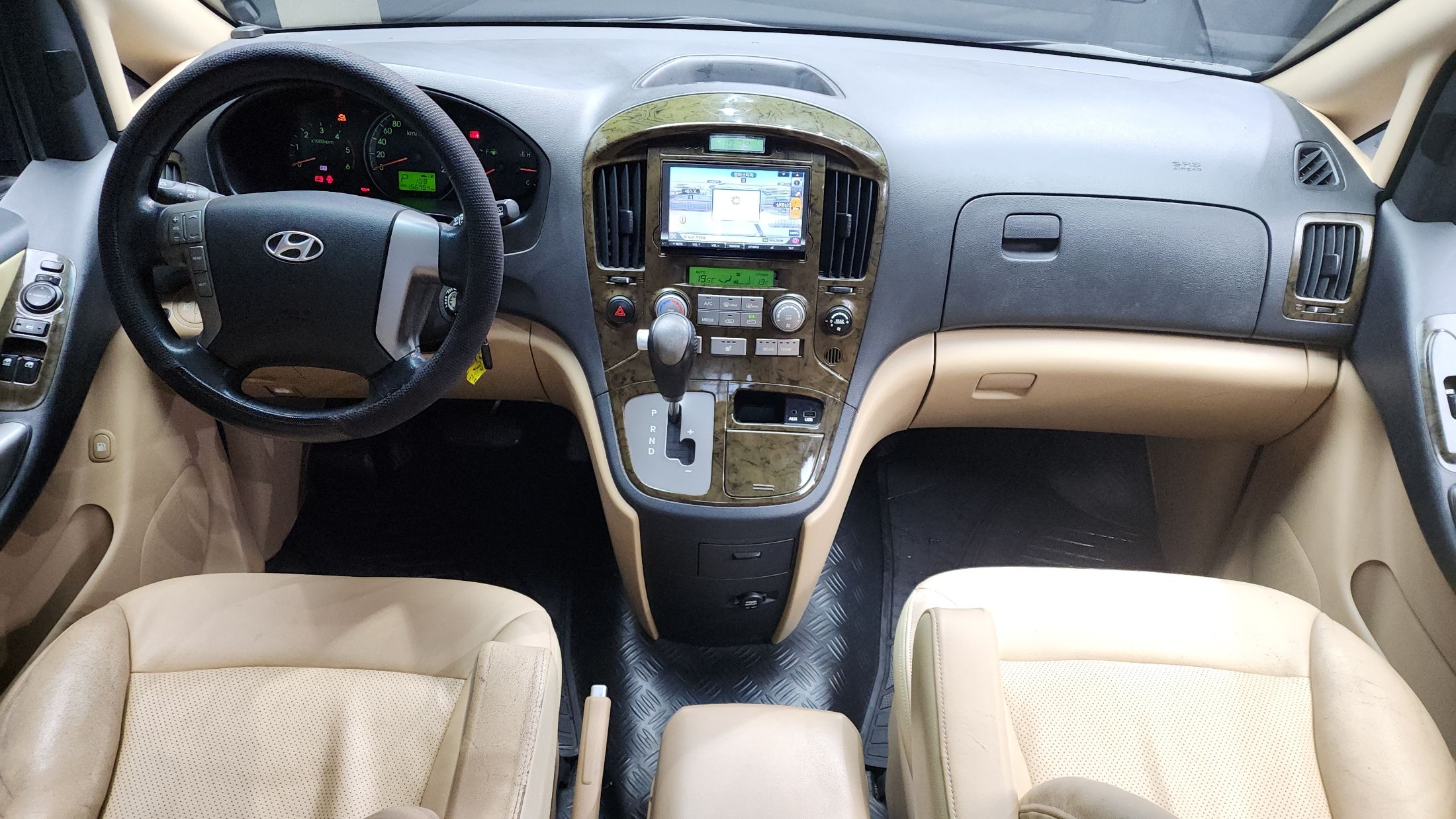 HYUNDAI STAREX GRAND 2012