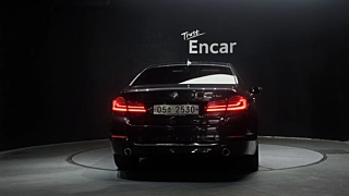 BMW 5-SERIES G30 2018