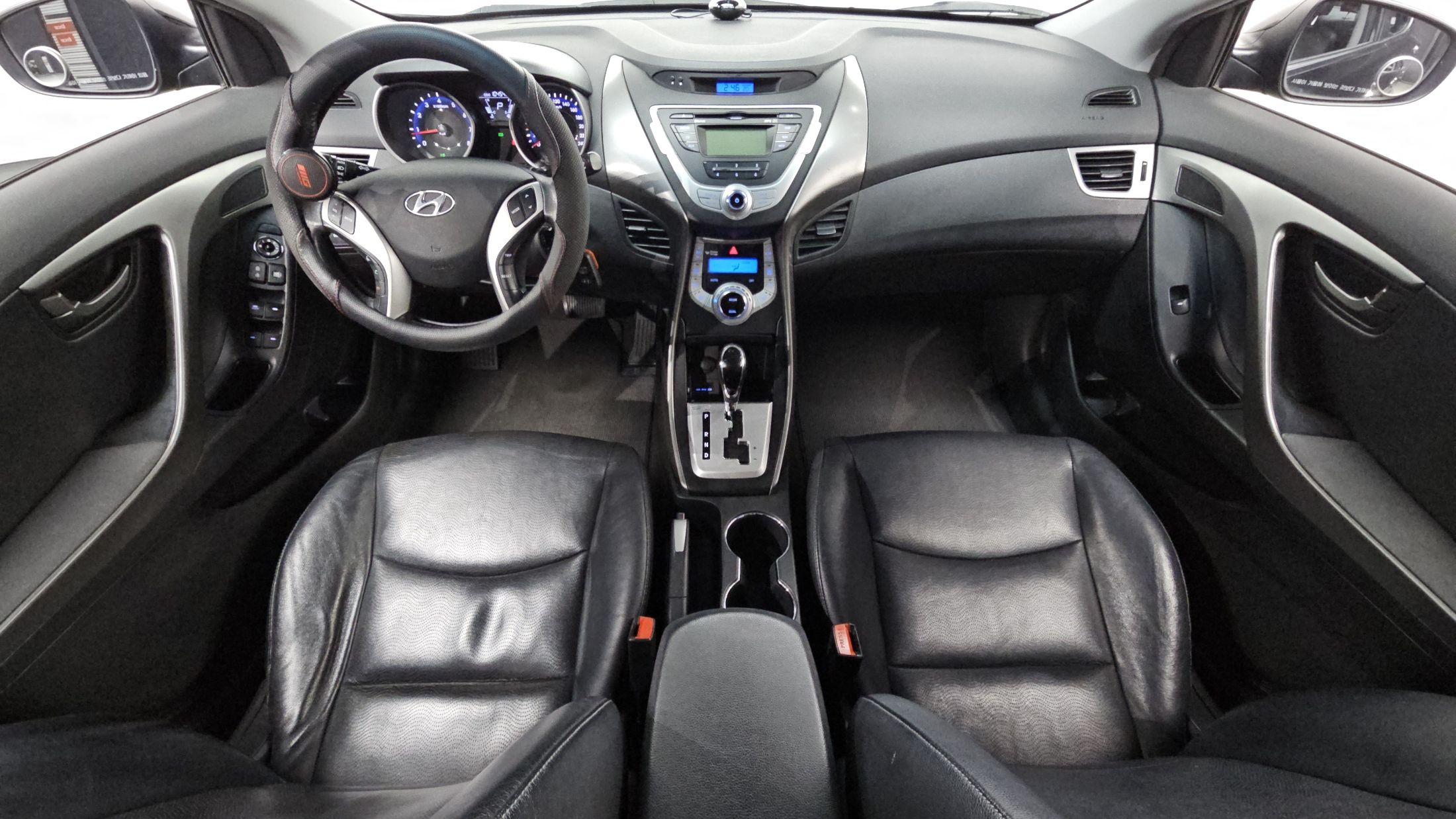 HYUNDAI AVANTE MD 2012