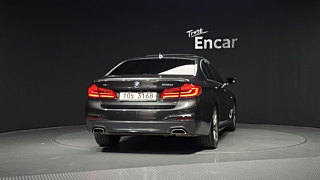 BMW 5-SERIES G30 2018