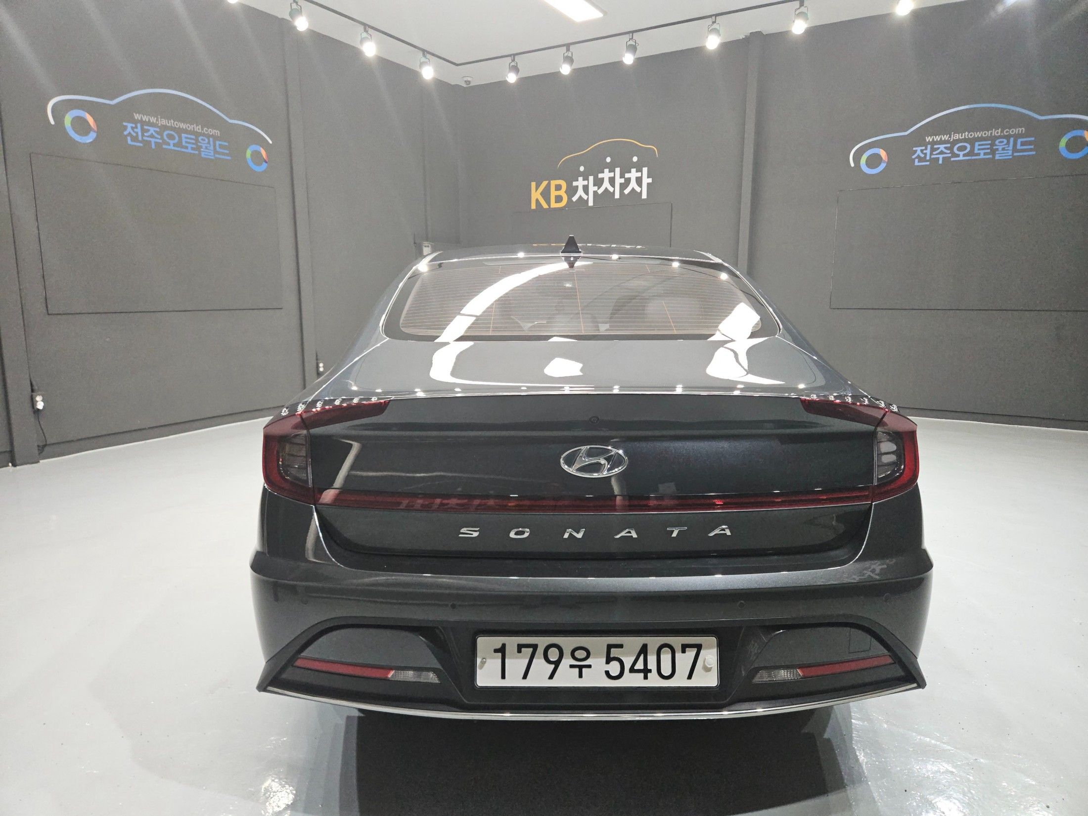 HYUNDAI SONATA DN8 2021