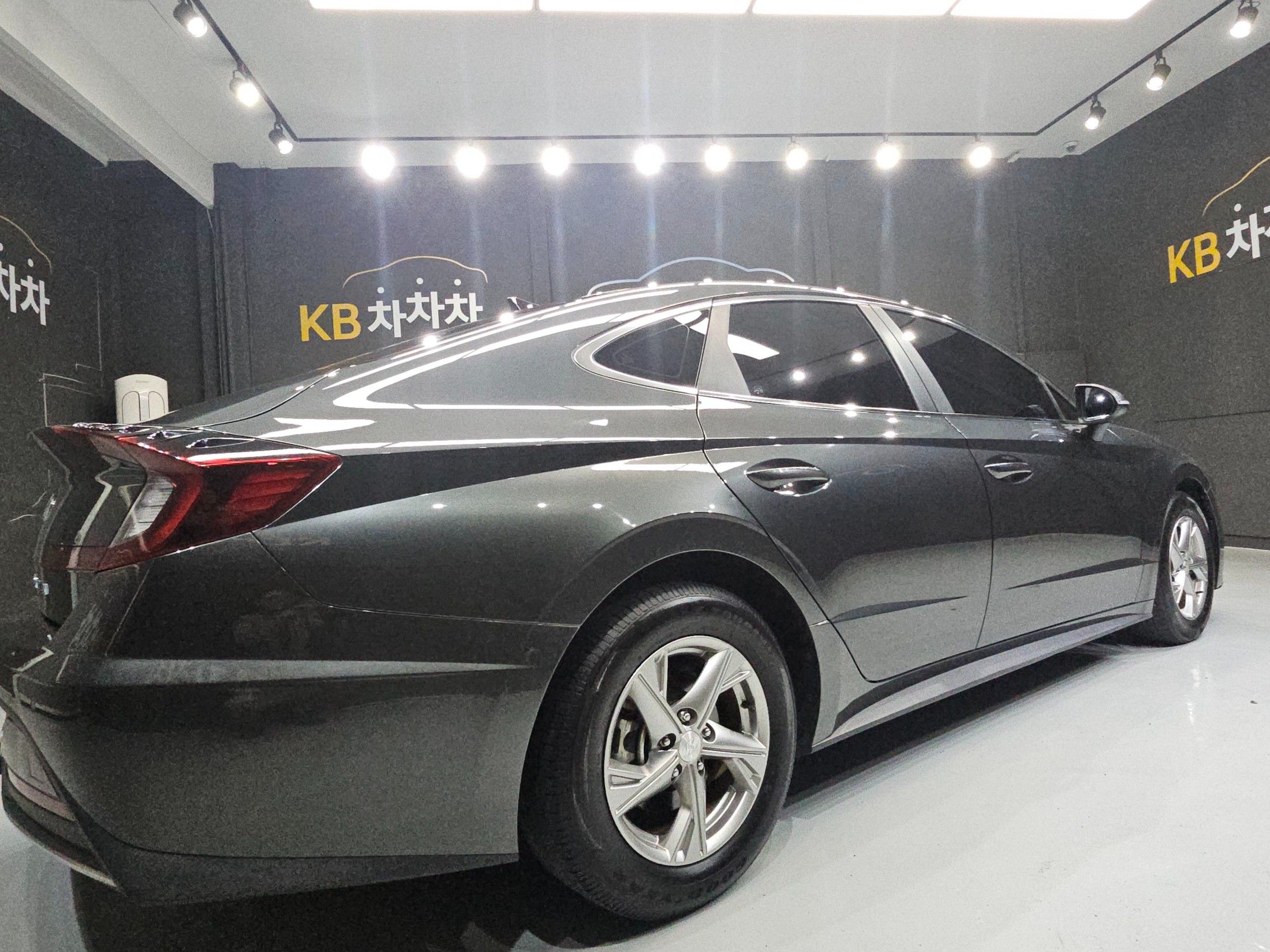 HYUNDAI SONATA DN8 2021