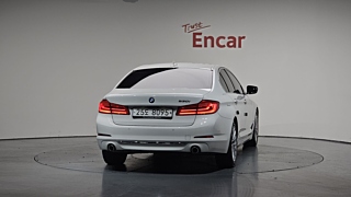 BMW 5-SERIES G30 2018