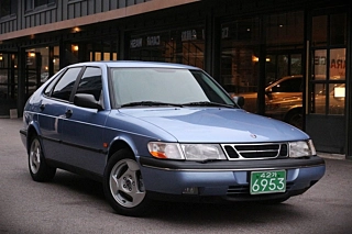Заказать SAAB 900